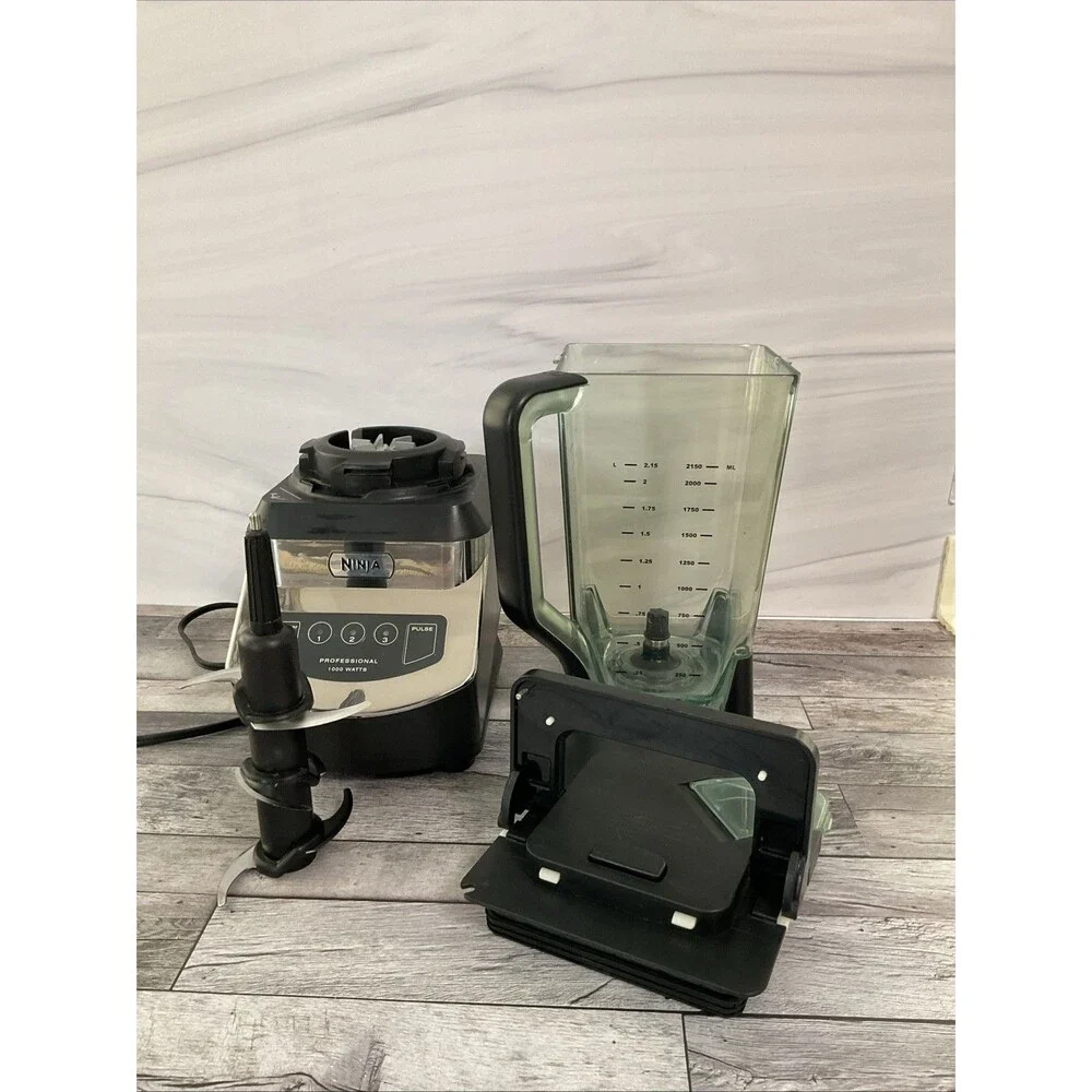 Ninja NJ600 3 Speed 1000 Watt Blender With Pulse Feature. Tested